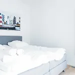 Cool 1-Bed W. Private Terrace