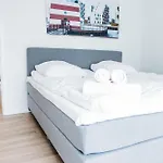 Cool 1-Bed W. Private Terrace